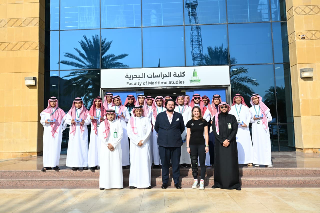 جامعة الملك عبدالعزيز تعقد اللقاء التفاعلي لسباق "E1" العالمي للقوارب الكهربائية